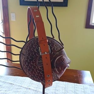 EXCELLENT WOMENS LEATHER ITALIAN BELT